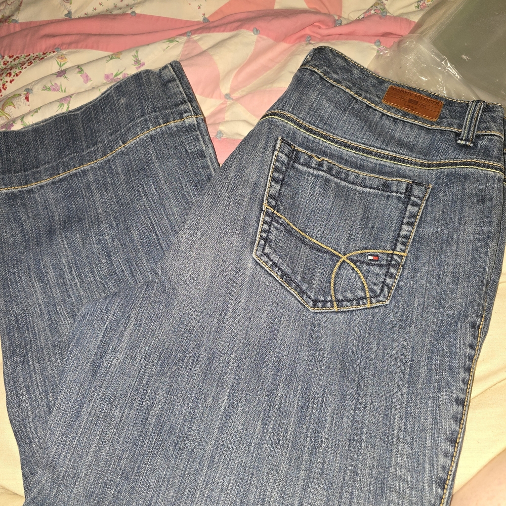 Tommy Hilfiger Women's Classic Straight Leg Denim Jeans